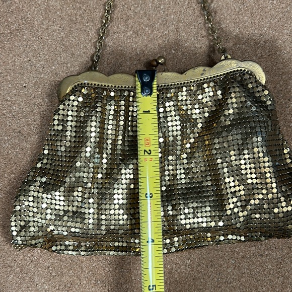 Very vintage gold Whiting & Davis small cocktail mesh bag with chain strap - Picture 13 of 16